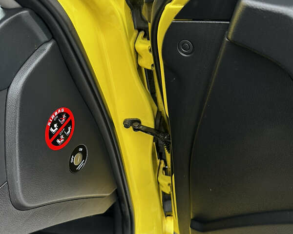 Желтый Киа Маджентис, объемом двигателя 2 л и пробегом 258 тыс. км за 3950 $, фото 40 на Automoto.ua