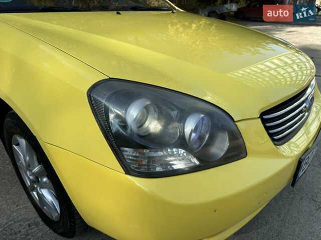 Жовтий Кіа Маджентіс, об'ємом двигуна 2 л та пробігом 257 тис. км за 4300 $, фото 38 на Automoto.ua