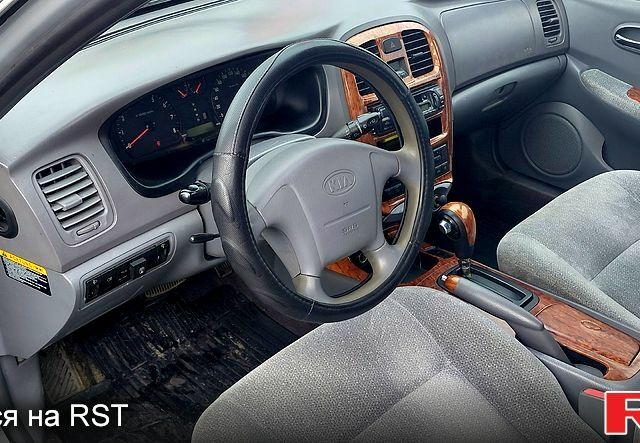 Сірий Кіа Маджентіс, об'ємом двигуна 2 л та пробігом 280 тис. км за 2700 $, фото 8 на Automoto.ua