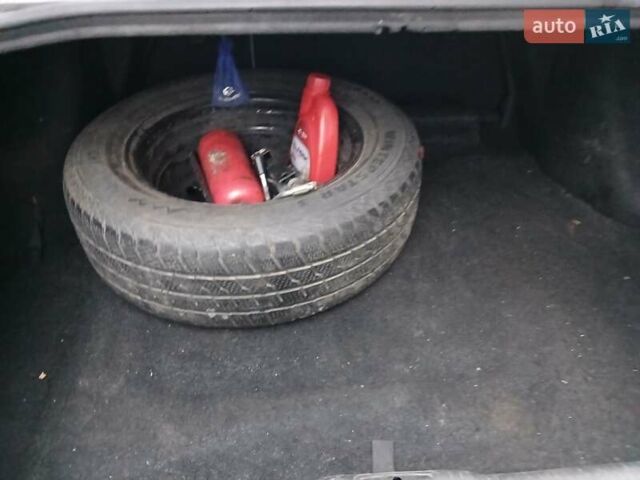 Серый Киа Маджентис, объемом двигателя 2 л и пробегом 271 тыс. км за 3200 $, фото 11 на Automoto.ua