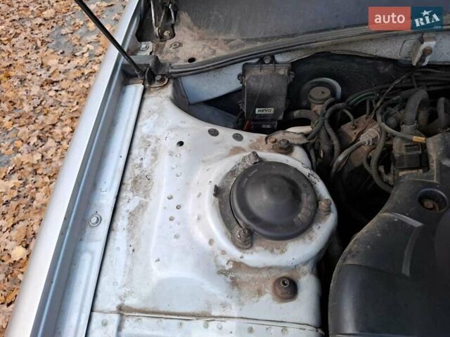 Сірий Кіа Маджентіс, об'ємом двигуна 2 л та пробігом 340 тис. км за 2800 $, фото 10 на Automoto.ua