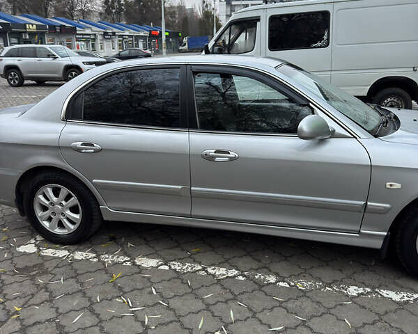 Серый Киа Маджентис, объемом двигателя 2 л и пробегом 267 тыс. км за 3900 $, фото 12 на Automoto.ua