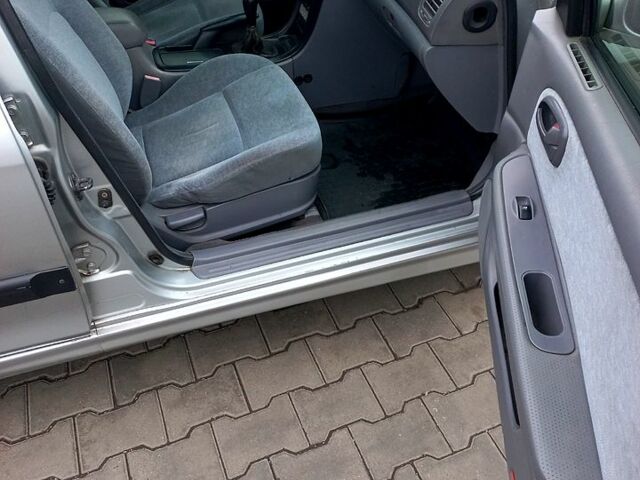 Серый Киа Маджентис, объемом двигателя 2 л и пробегом 270 тыс. км за 2600 $, фото 7 на Automoto.ua