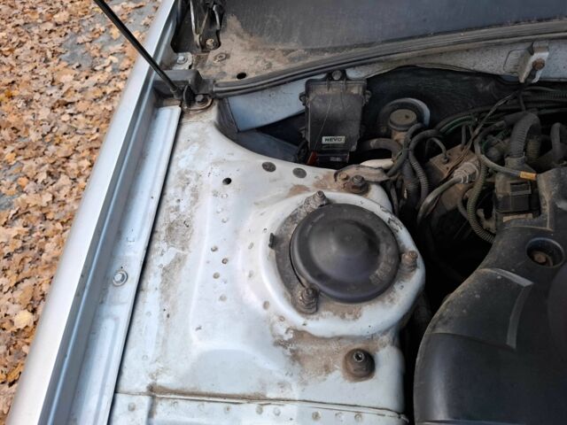 Серый Киа Маджентис, объемом двигателя 2 л и пробегом 340 тыс. км за 2800 $, фото 12 на Automoto.ua