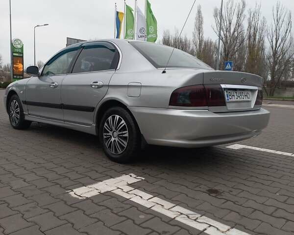 Серый Киа Маджентис, объемом двигателя 2 л и пробегом 270 тыс. км за 2600 $, фото 3 на Automoto.ua