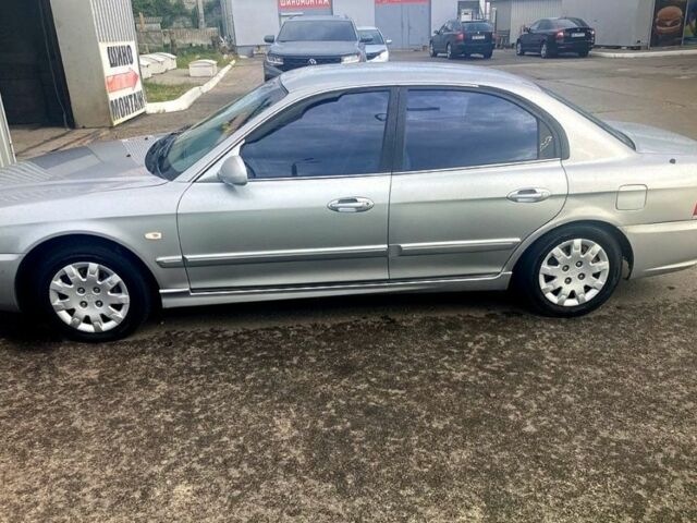 Серый Киа Маджентис, объемом двигателя 2 л и пробегом 234 тыс. км за 3200 $, фото 4 на Automoto.ua