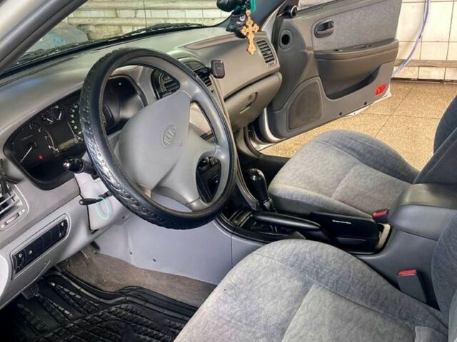 Серый Киа Маджентис, объемом двигателя 2 л и пробегом 234 тыс. км за 3200 $, фото 9 на Automoto.ua