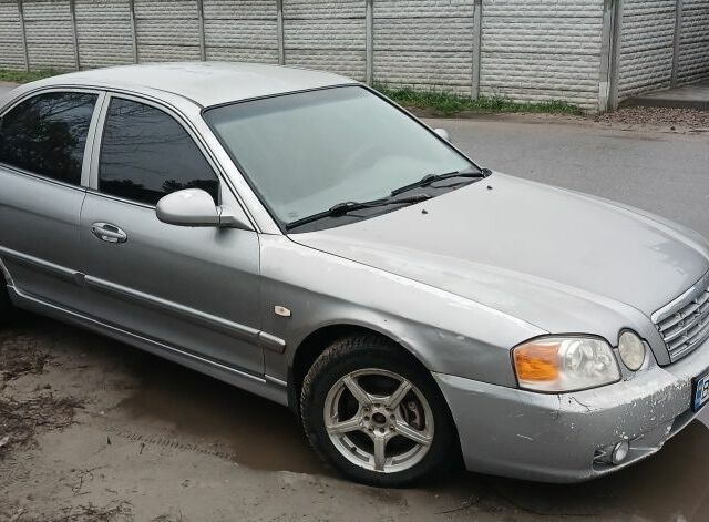 Сірий Кіа Маджентіс, об'ємом двигуна 2 л та пробігом 341 тис. км за 2500 $, фото 2 на Automoto.ua