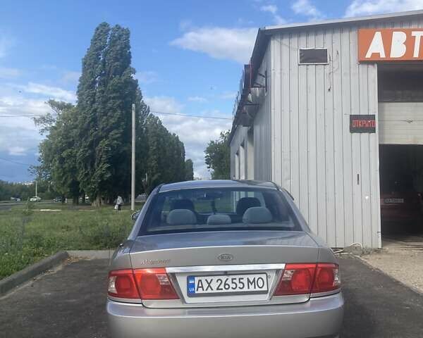 Серый Киа Маджентис, объемом двигателя 2 л и пробегом 239 тыс. км за 3200 $, фото 6 на Automoto.ua