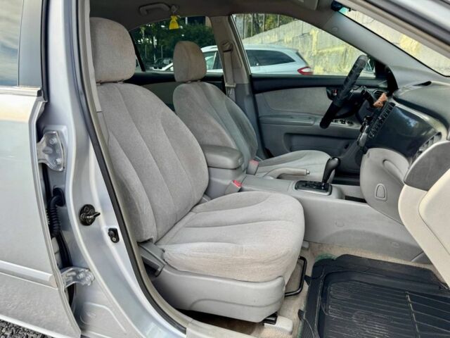 Сірий Кіа Маджентіс, об'ємом двигуна 2.7 л та пробігом 219 тис. км за 4500 $, фото 8 на Automoto.ua