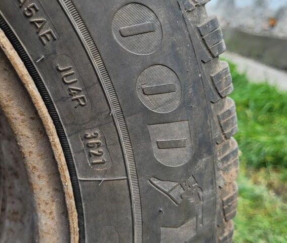 Сірий Кіа Маджентіс, об'ємом двигуна 2 л та пробігом 321 тис. км за 3550 $, фото 11 на Automoto.ua