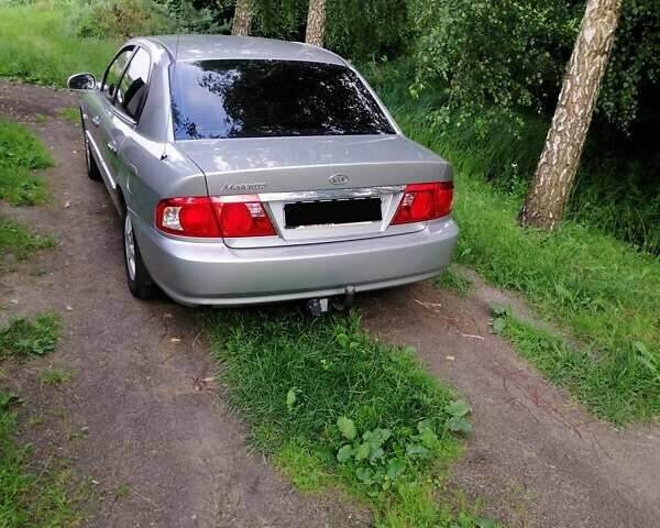 Сірий Кіа Маджентіс, об'ємом двигуна 2 л та пробігом 220 тис. км за 3700 $, фото 2 на Automoto.ua
