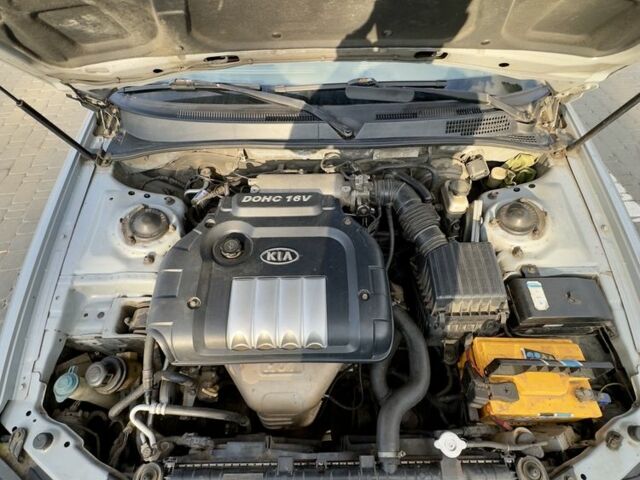 Серый Киа Маджентис, объемом двигателя 2 л и пробегом 280 тыс. км за 3500 $, фото 3 на Automoto.ua