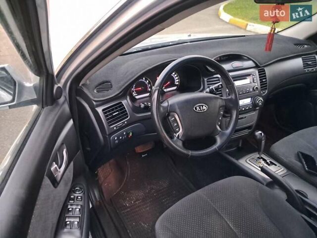 Сірий Кіа Маджентіс, об'ємом двигуна 2 л та пробігом 198 тис. км за 5000 $, фото 1 на Automoto.ua