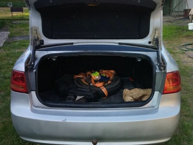 Серый Киа Маджентис, объемом двигателя 2 л и пробегом 200 тыс. км за 4850 $, фото 5 на Automoto.ua