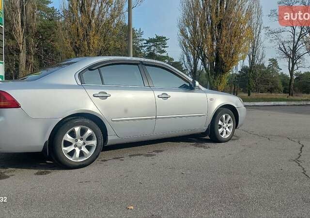 Сірий Кіа Маджентіс, об'ємом двигуна 2 л та пробігом 251 тис. км за 4700 $, фото 12 на Automoto.ua