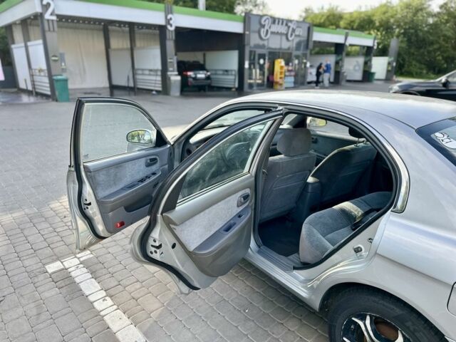 Серый Киа Маджентис, объемом двигателя 2 л и пробегом 280 тыс. км за 3500 $, фото 6 на Automoto.ua