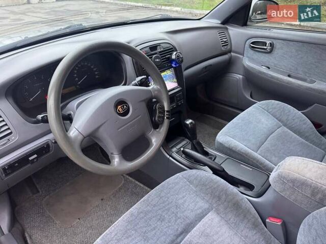 Сірий Кіа Маджентіс, об'ємом двигуна 2 л та пробігом 179 тис. км за 4350 $, фото 9 на Automoto.ua
