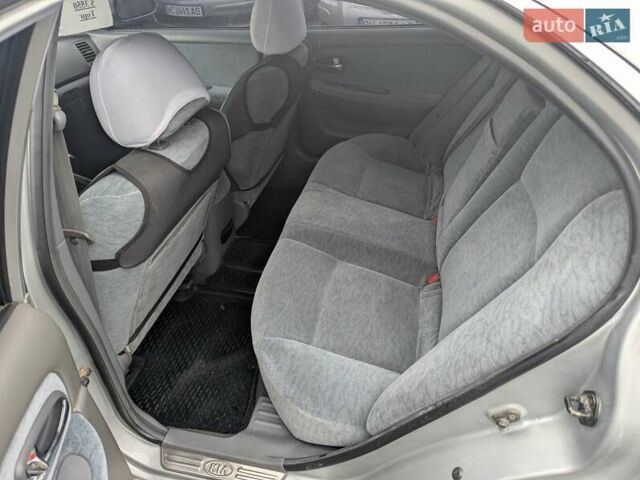 Серый Киа Маджентис, объемом двигателя 2 л и пробегом 264 тыс. км за 2990 $, фото 19 на Automoto.ua