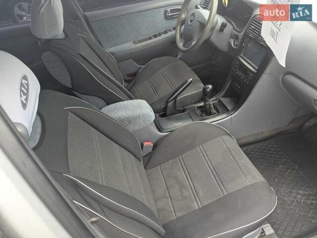 Серый Киа Маджентис, объемом двигателя 2 л и пробегом 264 тыс. км за 2990 $, фото 24 на Automoto.ua
