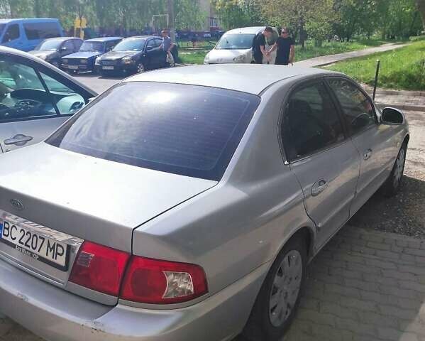Серый Киа Маджентис, объемом двигателя 2 л и пробегом 240 тыс. км за 3500 $, фото 1 на Automoto.ua