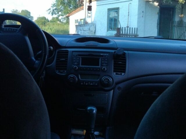 Серый Киа Маджентис, объемом двигателя 2 л и пробегом 200 тыс. км за 4850 $, фото 2 на Automoto.ua