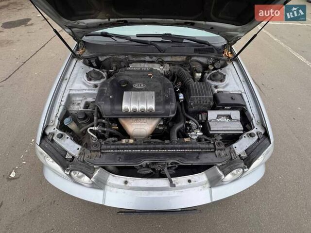 Сірий Кіа Маджентіс, об'ємом двигуна 2 л та пробігом 179 тис. км за 4350 $, фото 12 на Automoto.ua