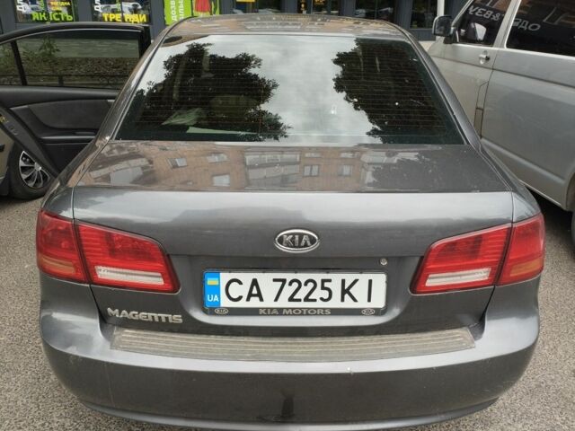 Сірий Кіа Маджентіс, об'ємом двигуна 2 л та пробігом 183 тис. км за 4500 $, фото 4 на Automoto.ua