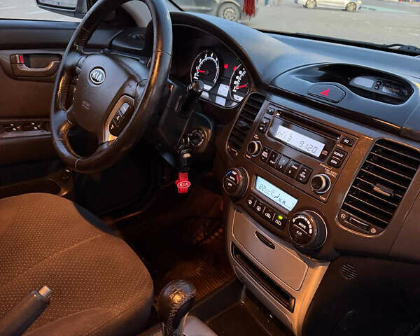 Серый Киа Маджентис, объемом двигателя 2 л и пробегом 281 тыс. км за 5250 $, фото 32 на Automoto.ua