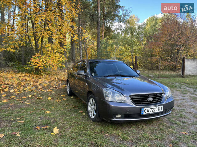 Серый Киа Маджентис, объемом двигателя 2 л и пробегом 200 тыс. км за 4895 $, фото 2 на Automoto.ua