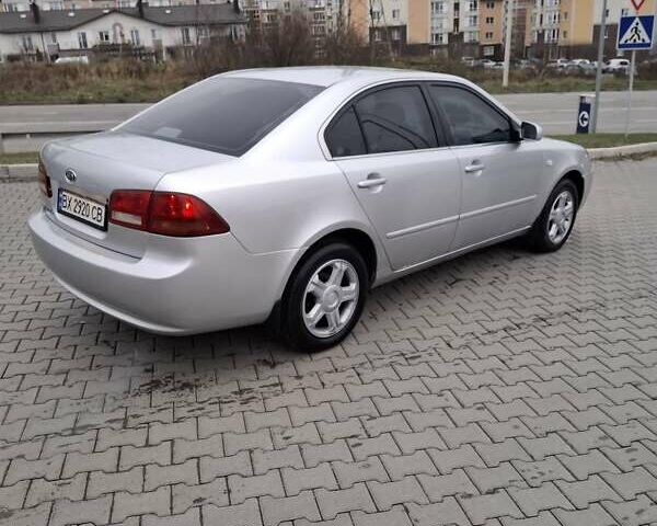 Сірий Кіа Маджентіс, об'ємом двигуна 2 л та пробігом 180 тис. км за 5200 $, фото 4 на Automoto.ua