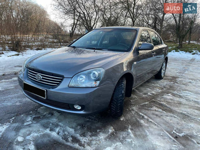Серый Киа Маджентис, объемом двигателя 2 л и пробегом 164 тыс. км за 6300 $, фото 2 на Automoto.ua