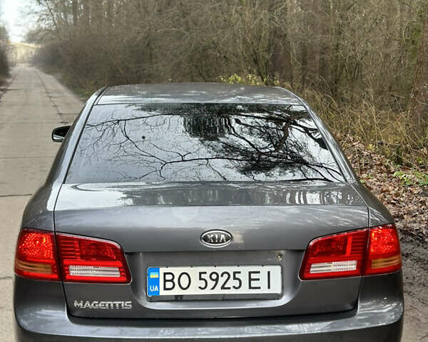 Серый Киа Маджентис, объемом двигателя 2 л и пробегом 280 тыс. км за 6000 $, фото 3 на Automoto.ua