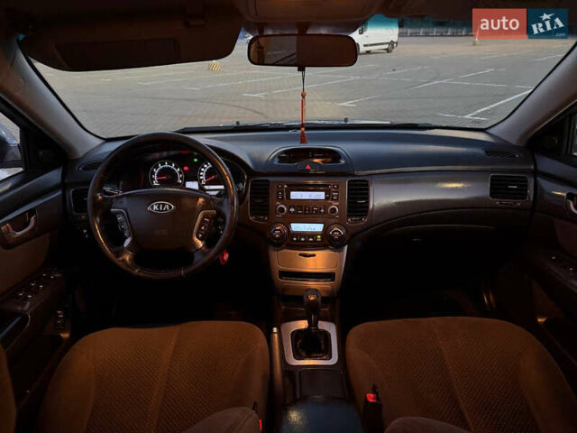 Серый Киа Маджентис, объемом двигателя 2 л и пробегом 281 тыс. км за 5250 $, фото 36 на Automoto.ua