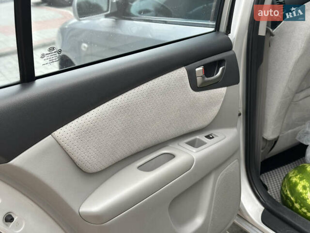Серый Киа Маджентис, объемом двигателя 2 л и пробегом 314 тыс. км за 4999 $, фото 30 на Automoto.ua