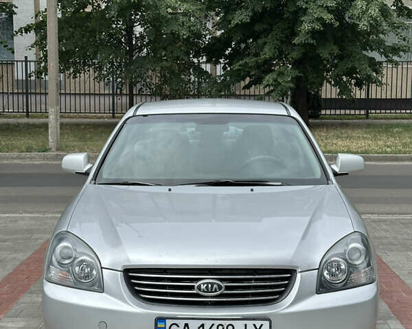 Серый Киа Маджентис, объемом двигателя 2 л и пробегом 314 тыс. км за 4999 $, фото 1 на Automoto.ua