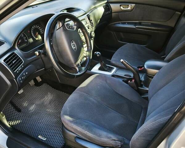 Киа Маджентис 2007 в Запорожье на Automoto.ua Серый Киа Маджентис, объемом двигателя 2 л и пробегом 274 тыс. км за 4999 $, фото 2 на Automoto.ua