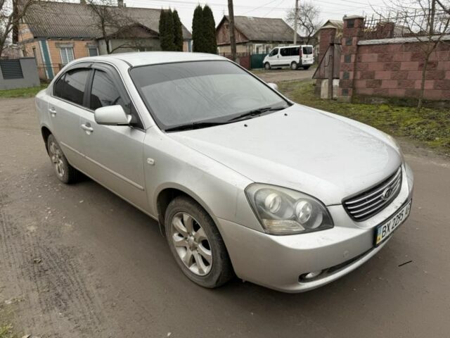 Сірий Кіа Маджентіс, об'ємом двигуна 2 л та пробігом 176 тис. км за 3900 $, фото 1 на Automoto.ua