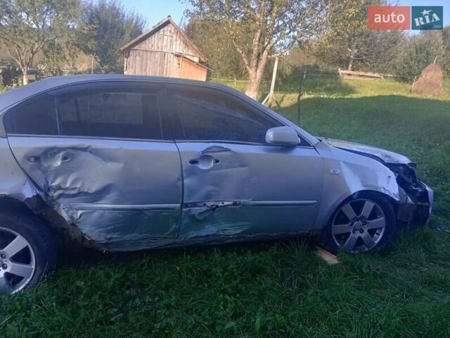 Сірий Кіа Маджентіс, об'ємом двигуна 2.7 л та пробігом 235 тис. км за 2500 $, фото 4 на Automoto.ua
