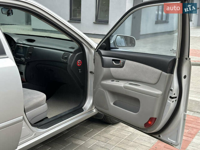 Серый Киа Маджентис, объемом двигателя 2 л и пробегом 314 тыс. км за 4999 $, фото 37 на Automoto.ua