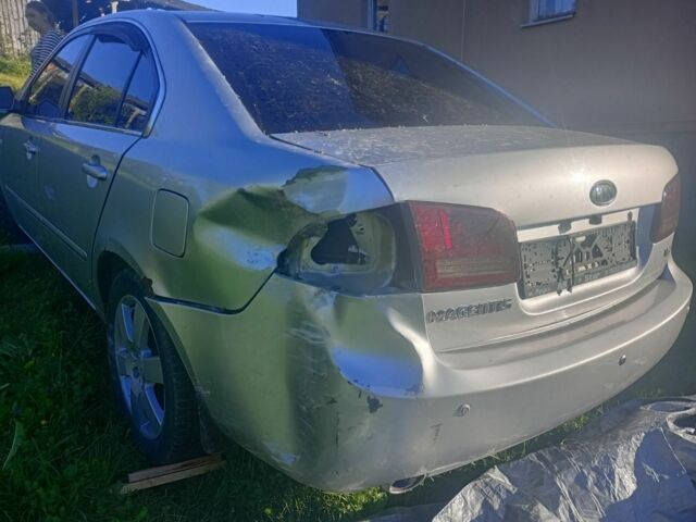 Сірий Кіа Маджентіс, об'ємом двигуна 0 л та пробігом 325 тис. км за 2099 $, фото 1 на Automoto.ua