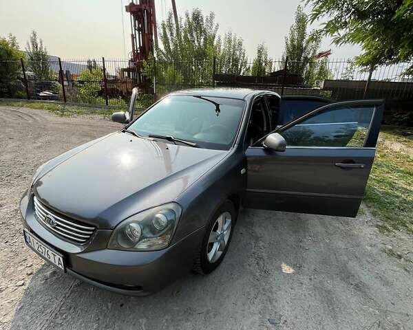 Серый Киа Маджентис, объемом двигателя 2 л и пробегом 249 тыс. км за 5300 $, фото 1 на Automoto.ua