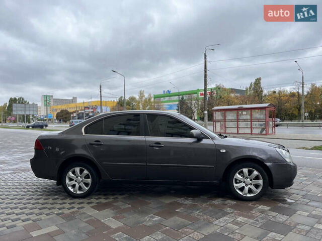 Серый Киа Маджентис, объемом двигателя 2 л и пробегом 200 тыс. км за 4995 $, фото 3 на Automoto.ua