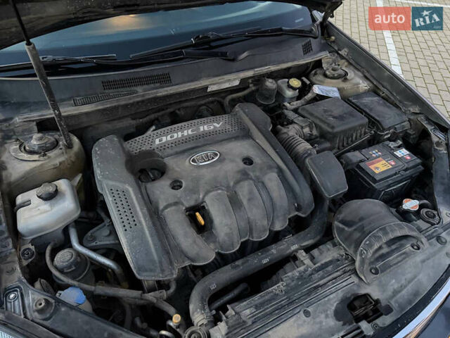 Серый Киа Маджентис, объемом двигателя 2 л и пробегом 281 тыс. км за 5250 $, фото 40 на Automoto.ua