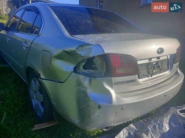 Серый Киа Маджентис, объемом двигателя 2.7 л и пробегом 325 тыс. км за 2099 $, фото 2 на Automoto.ua