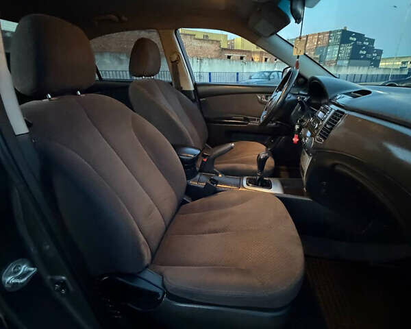 Серый Киа Маджентис, объемом двигателя 2 л и пробегом 281 тыс. км за 5250 $, фото 29 на Automoto.ua