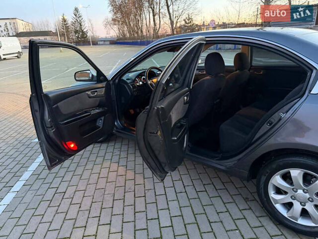 Серый Киа Маджентис, объемом двигателя 2 л и пробегом 281 тыс. км за 5250 $, фото 23 на Automoto.ua