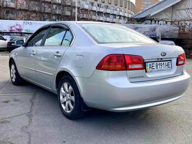 Серый Киа Маджентис, объемом двигателя 2 л и пробегом 172 тыс. км за 6000 $, фото 5 на Automoto.ua