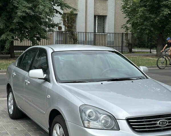 Серый Киа Маджентис, объемом двигателя 2 л и пробегом 314 тыс. км за 4999 $, фото 17 на Automoto.ua