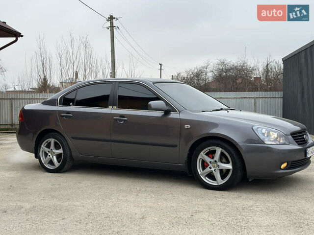 Сірий Кіа Маджентіс, об'ємом двигуна 2 л та пробігом 260 тис. км за 5300 $, фото 4 на Automoto.ua